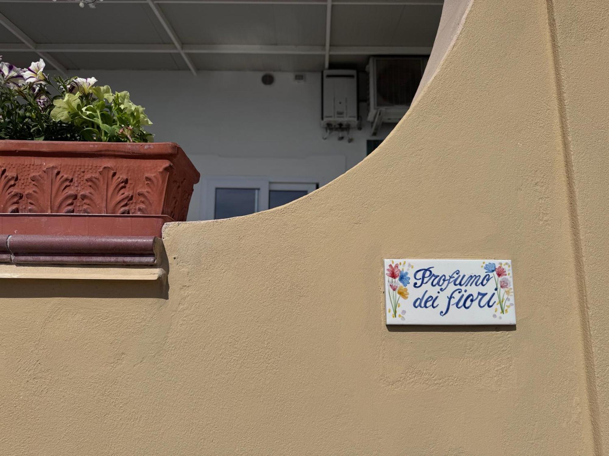 Il Profumo Dei Fiori Apartment Praiano Exterior photo